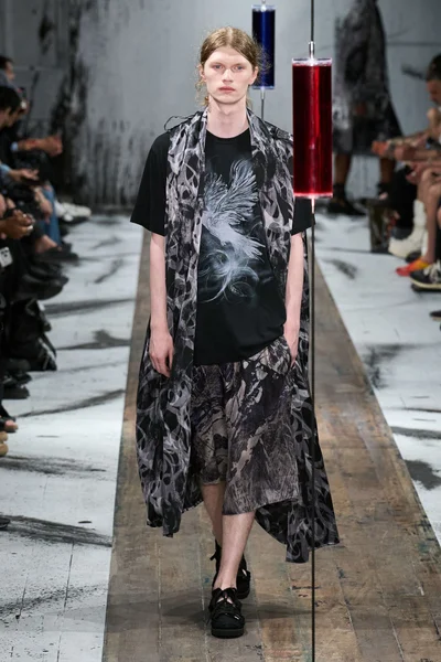 Look 7